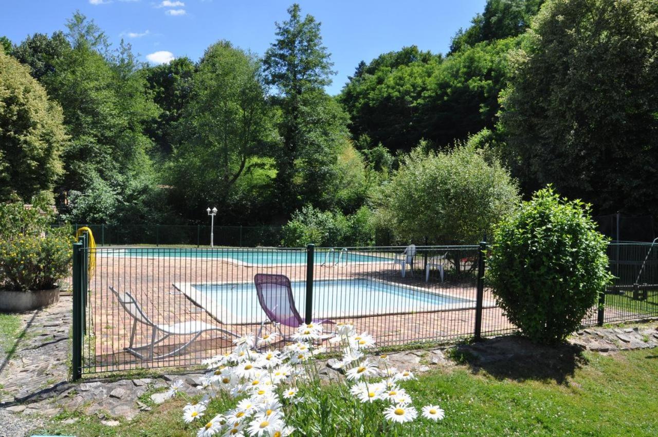 Les Chalets Du Moulin Du Chatain 4 Payzac  المظهر الخارجي الصورة